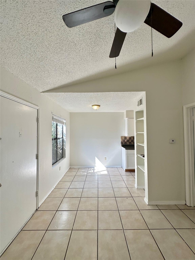 4322 Gillis St - Photo 9