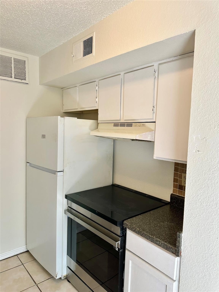4322 Gillis St - Photo 5