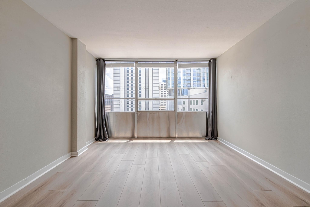 1800 Lavaca St - Photo 2
