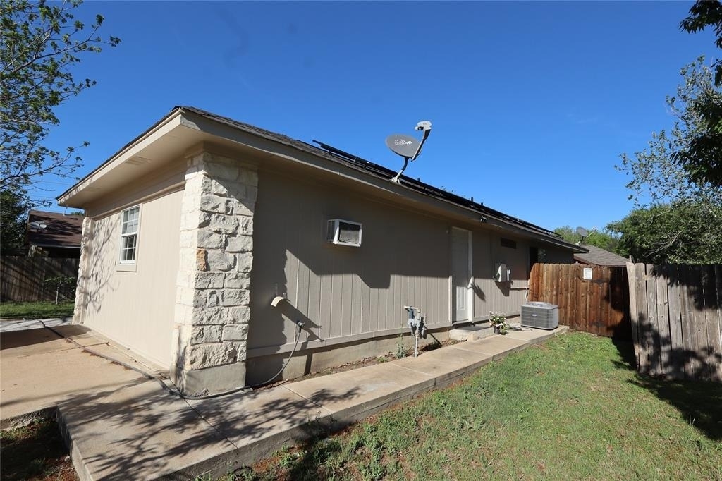 7003 Apperson St - Photo 1