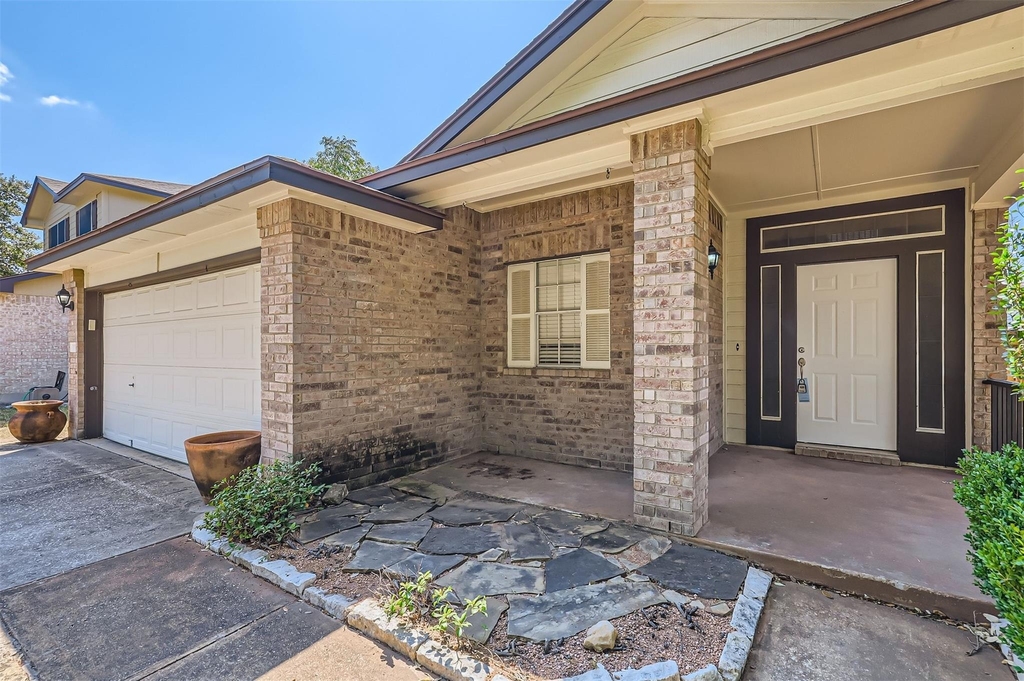 3001 Rainy River Dr - Photo 0