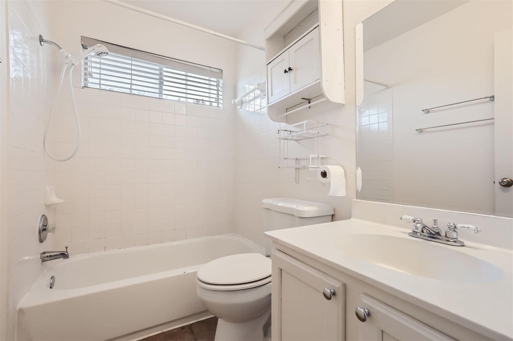 3001 Rainy River Dr - Photo 21