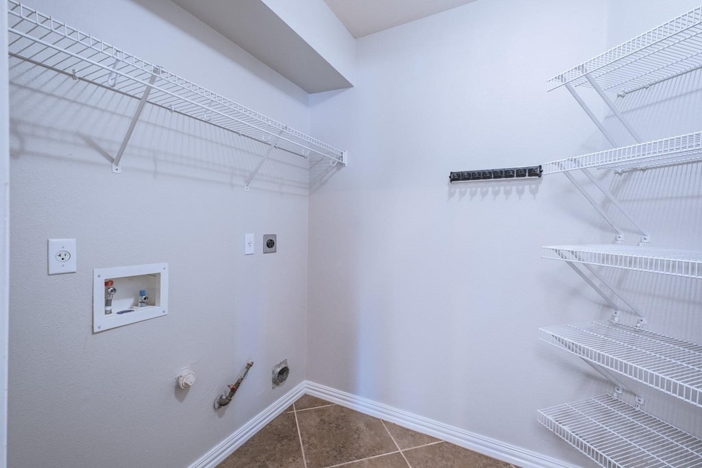 645 Fort Thomas Pl - Photo 17