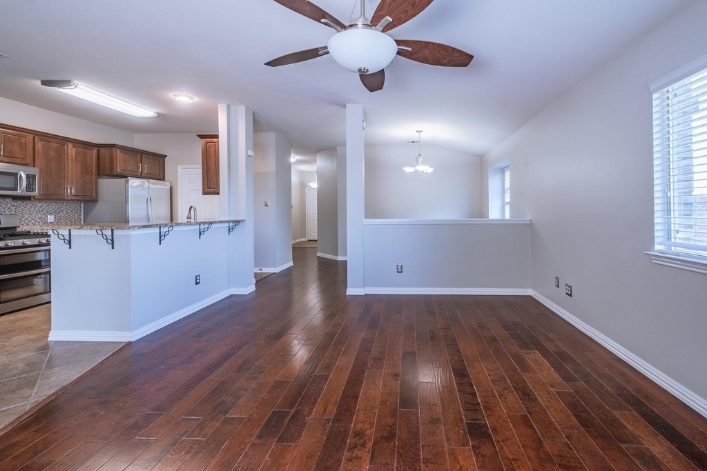 645 Fort Thomas Pl - Photo 13