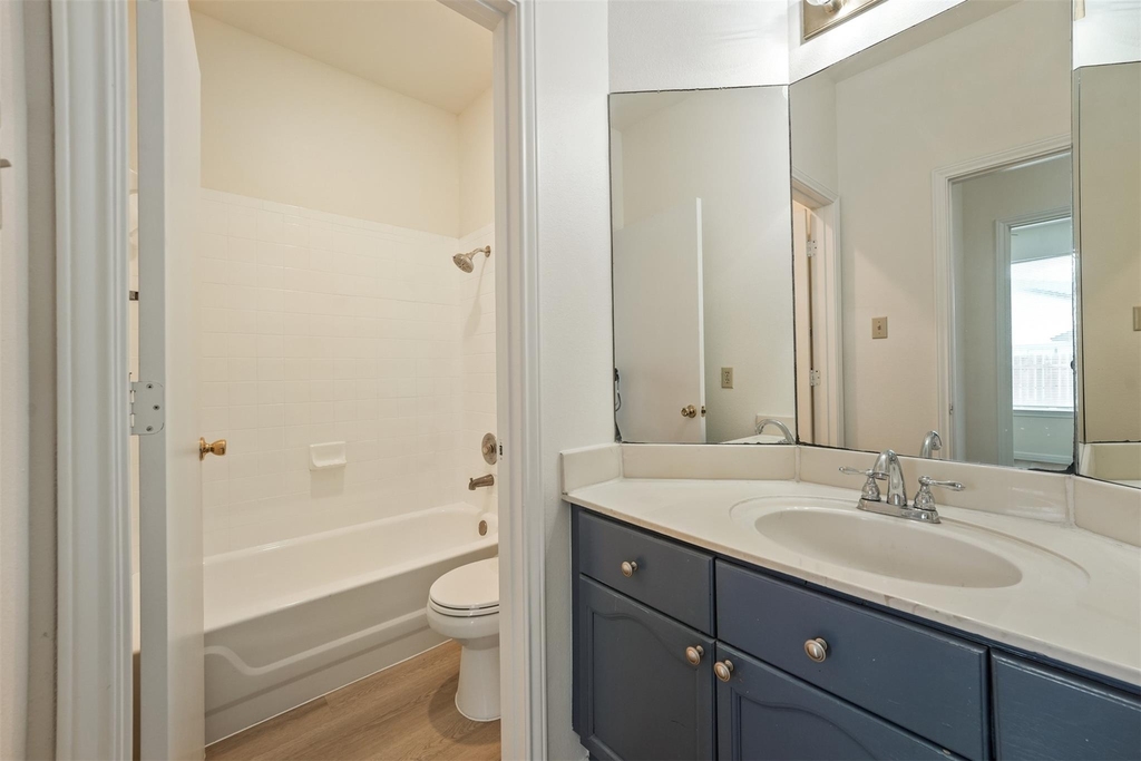 500 Gregory Ct - Photo 12