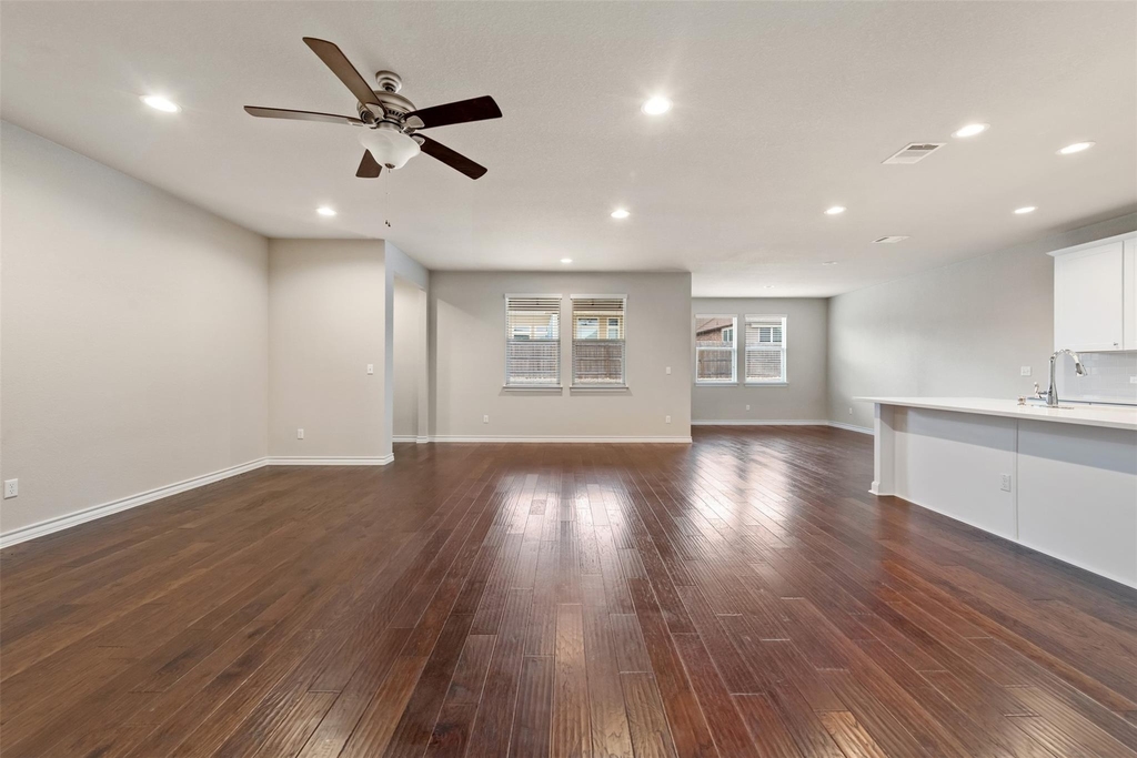 4004 Harbor Point Dr - Photo 8