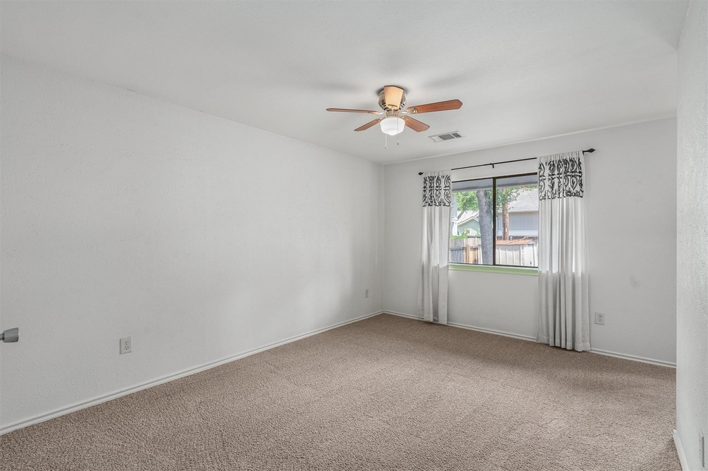 10057 Woodland Village Dr - Photo 12