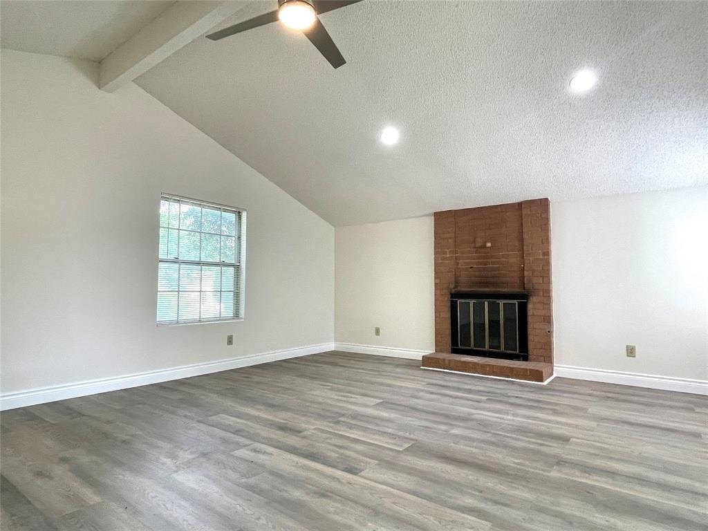1729 Cricket Hollow Dr - Photo 3