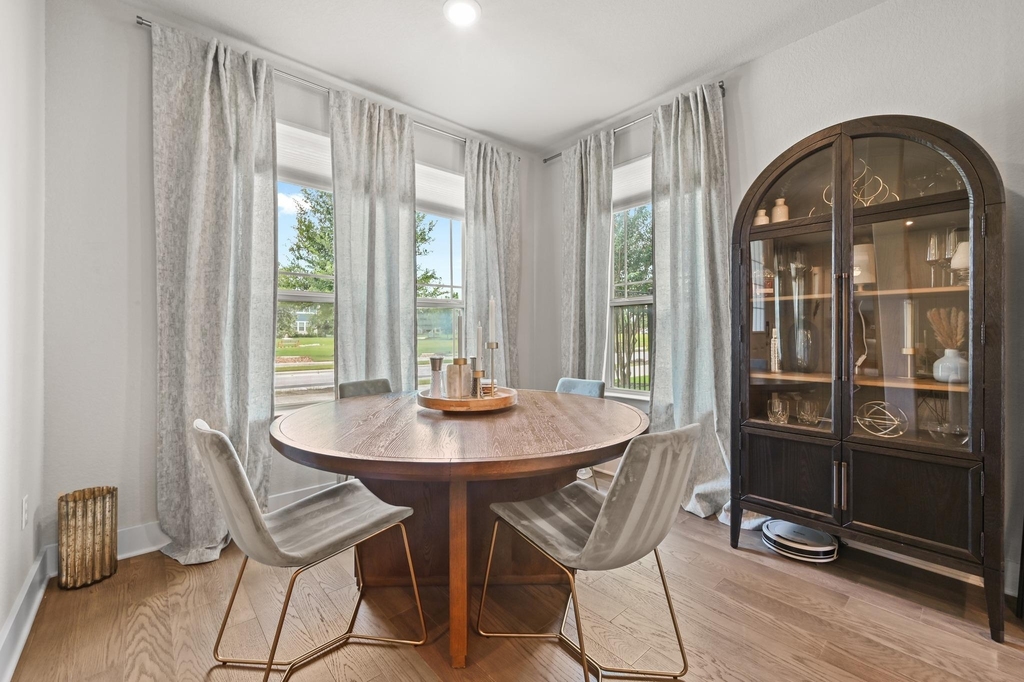 8400 Ausblick Ave - Photo 9