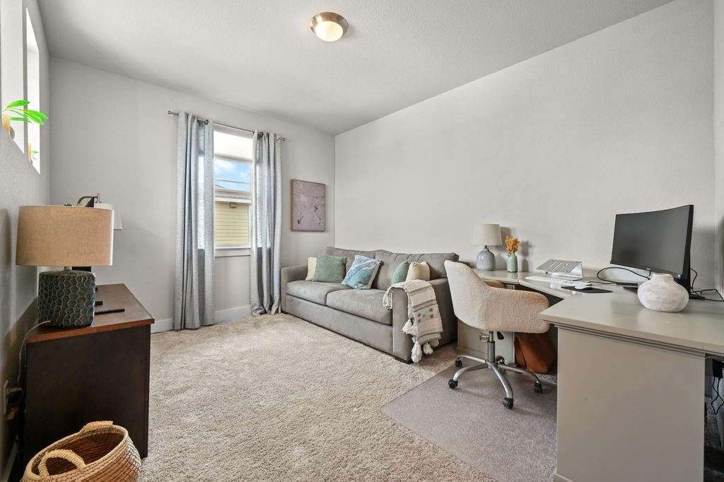 8400 Ausblick Ave - Photo 21