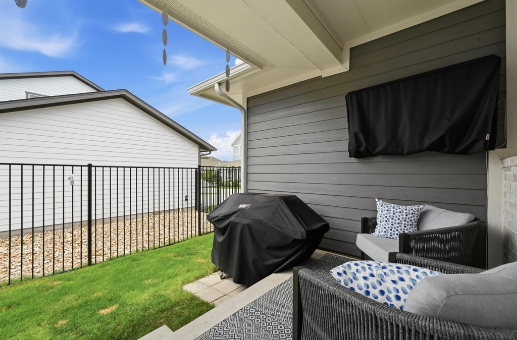 8400 Ausblick Ave - Photo 27