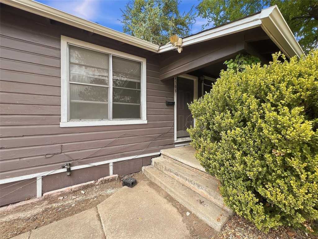 4508 Bennett Ave - Photo 0