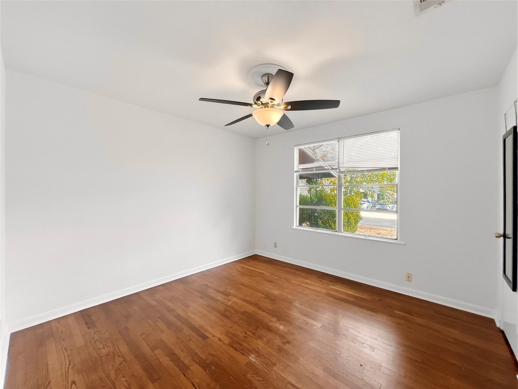 4508 Bennett Ave - Photo 12