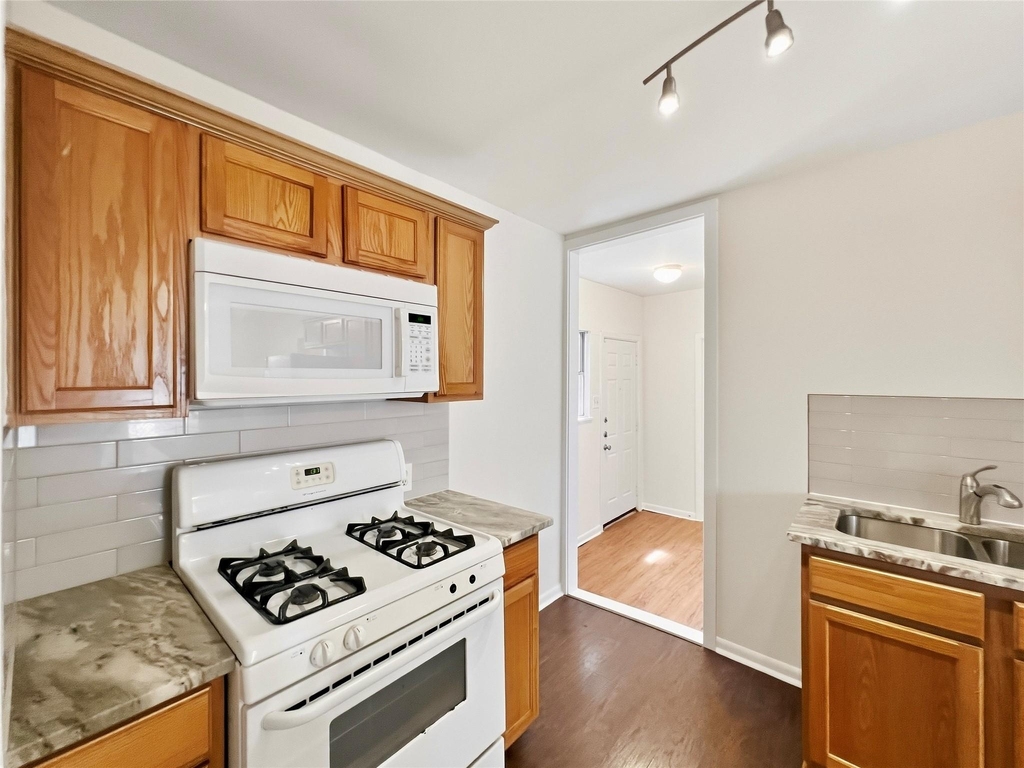 4508 Bennett Ave - Photo 6