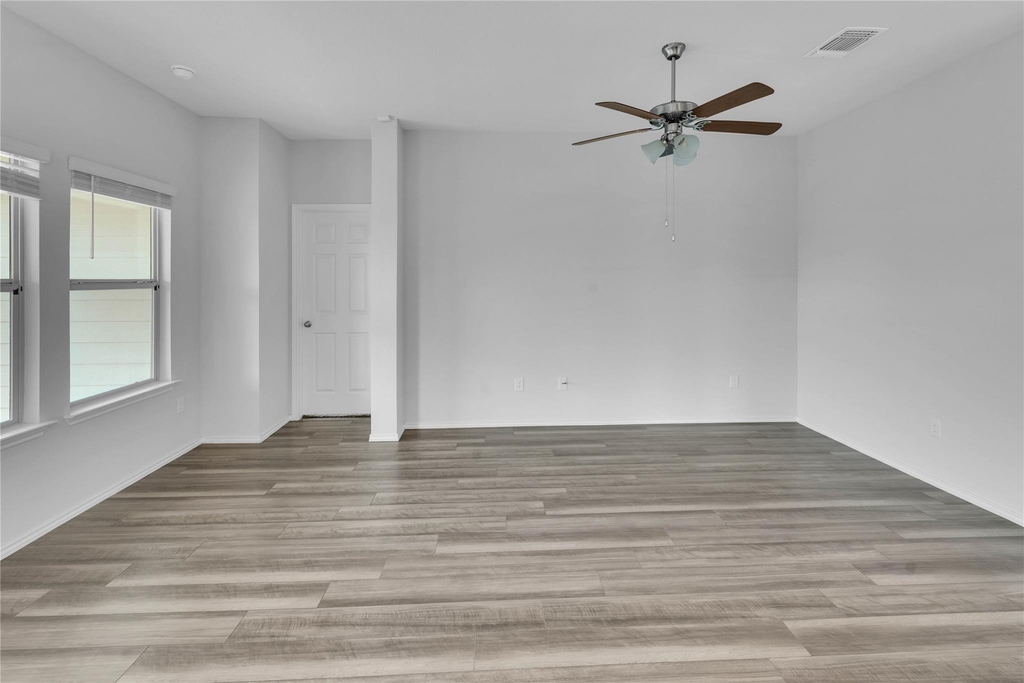 1303 Prospector Trl - Photo 6