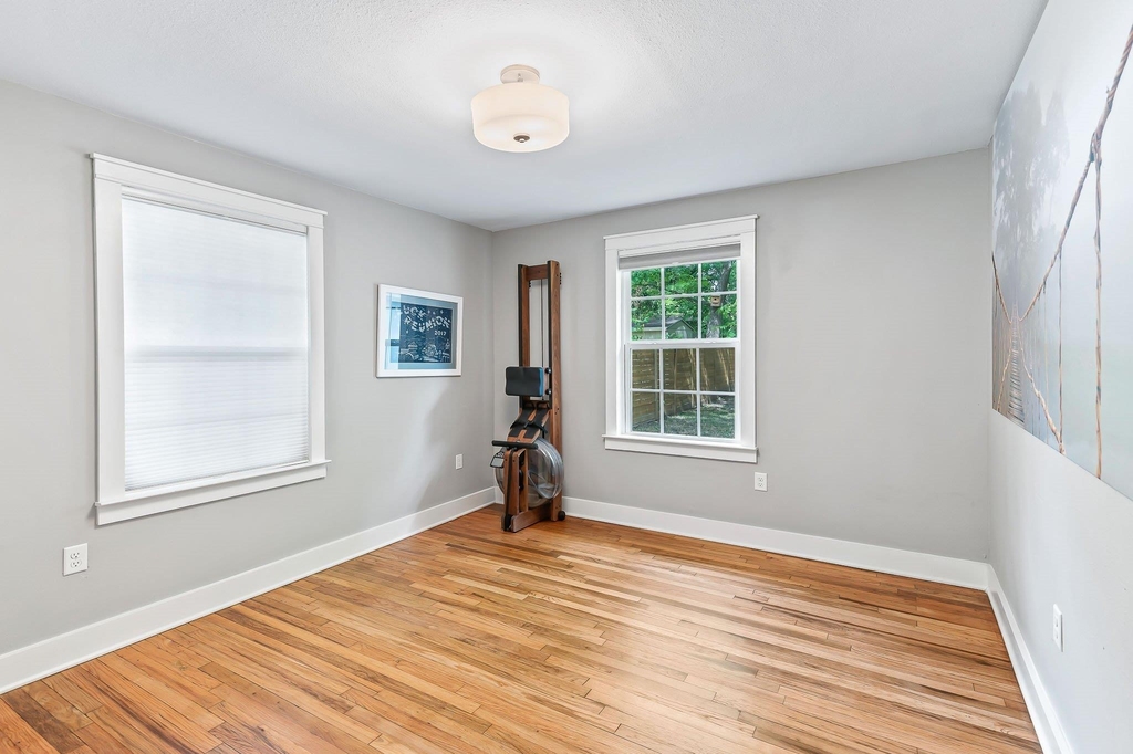 2404 Oak Crest Ave - Photo 19