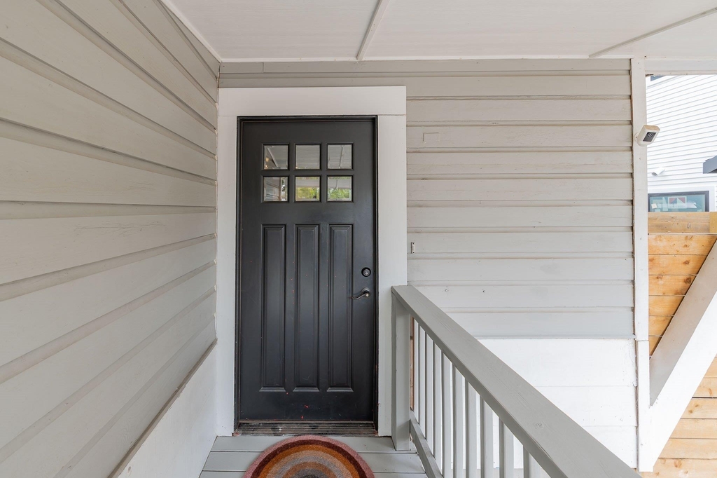2404 Oak Crest Ave - Photo 2