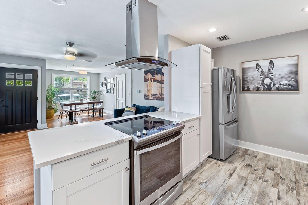 2404 Oak Crest Ave - Photo 11