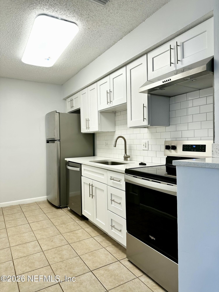2451 Whispering Woods Boulevard - Photo 6