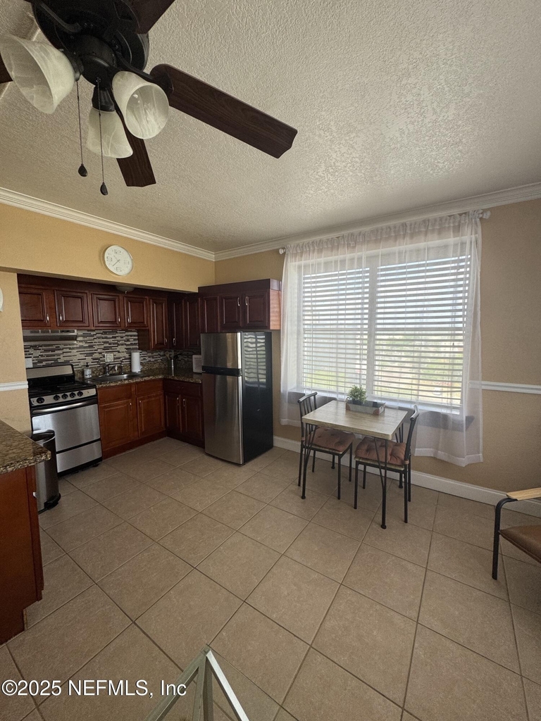 311 W Ashley Street - Photo 1