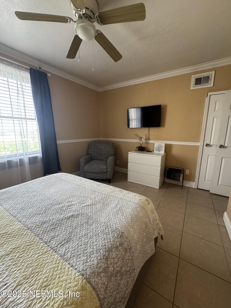 311 W Ashley Street - Photo 5
