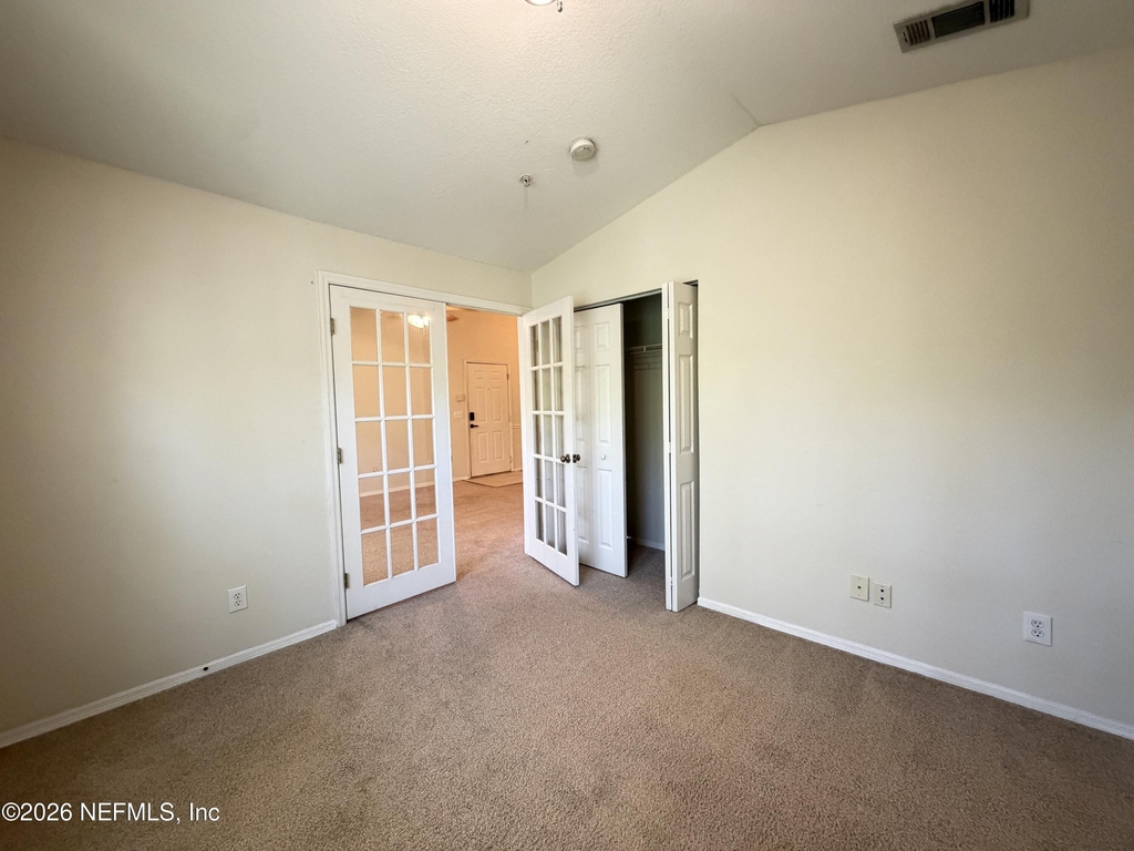 13810 Sutton Park Drive N - Photo 11