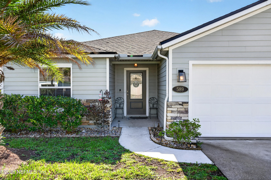 589 Seville Parkway - Photo 3