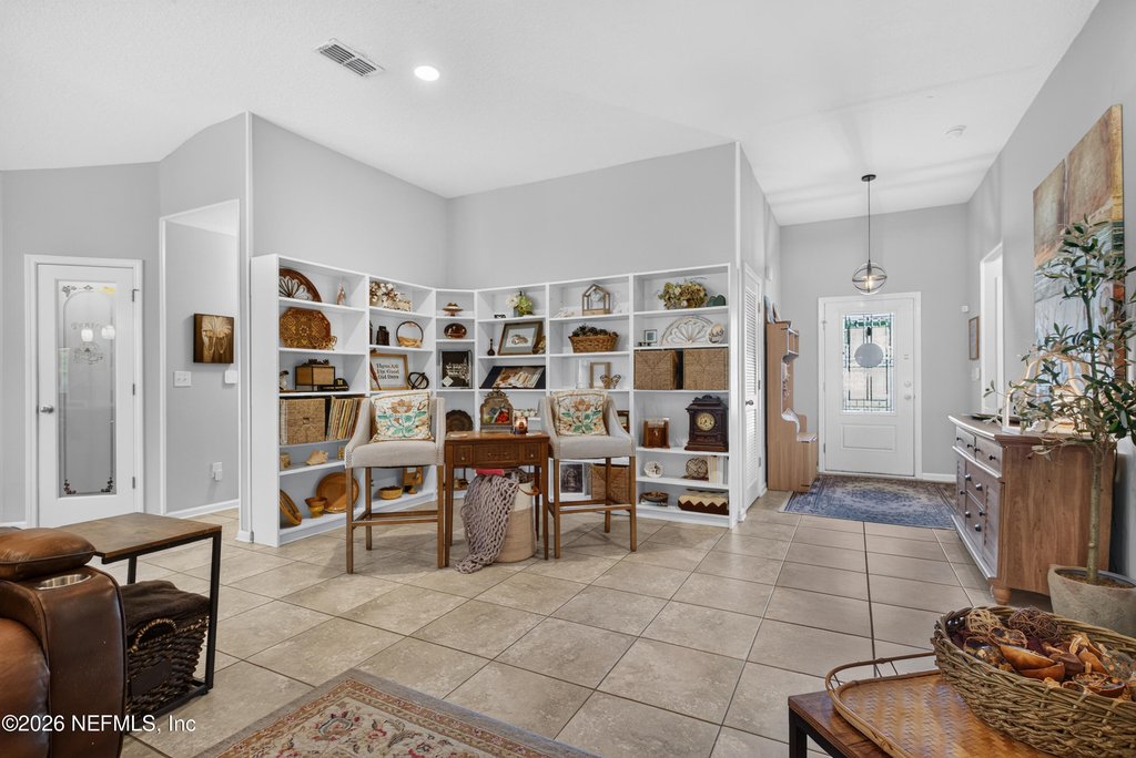 589 Seville Parkway - Photo 9