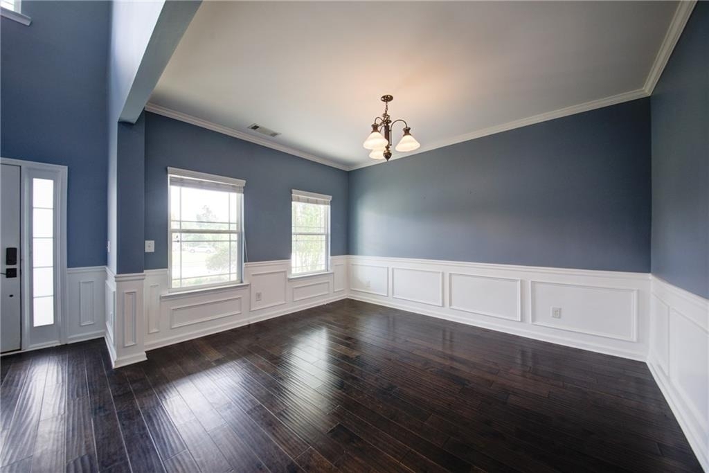 5595 Banner Boulevard - Photo 3