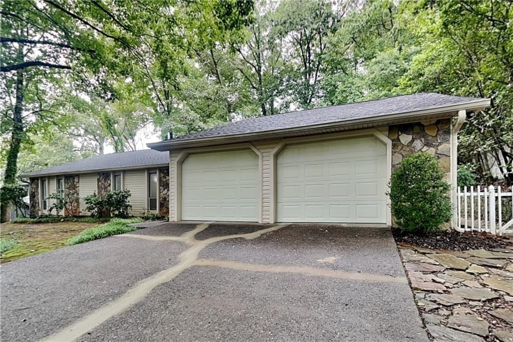 1110 Lake Drive - Photo 0