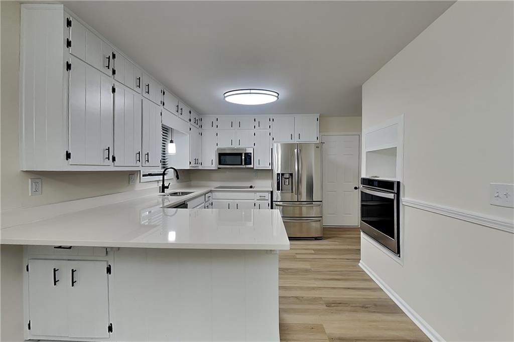 1110 Lake Drive - Photo 2