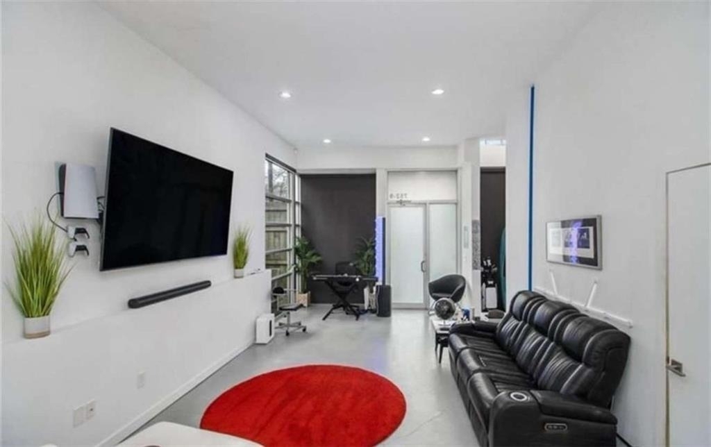 752 Moreland Avenue - Photo 9