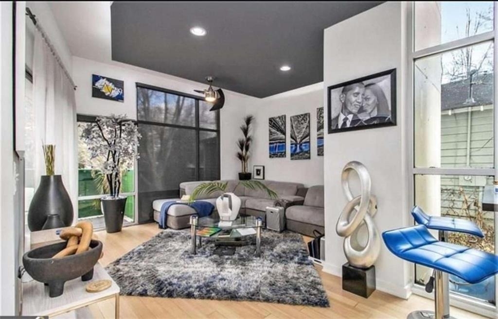 752 Moreland Avenue - Photo 4