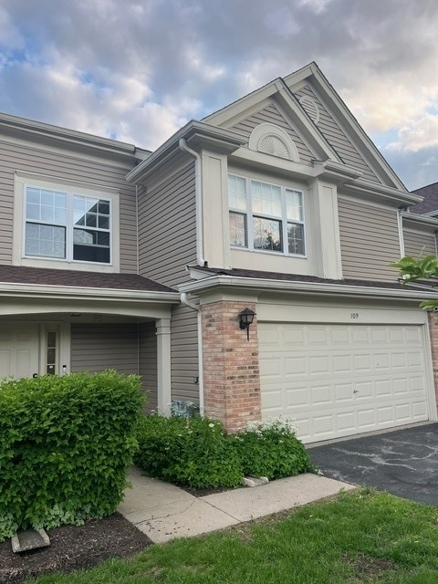 109 Holmes Way - Photo 0