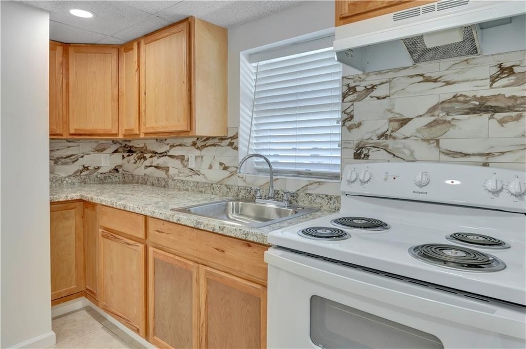 3442 Skyland Drive - Photo 9