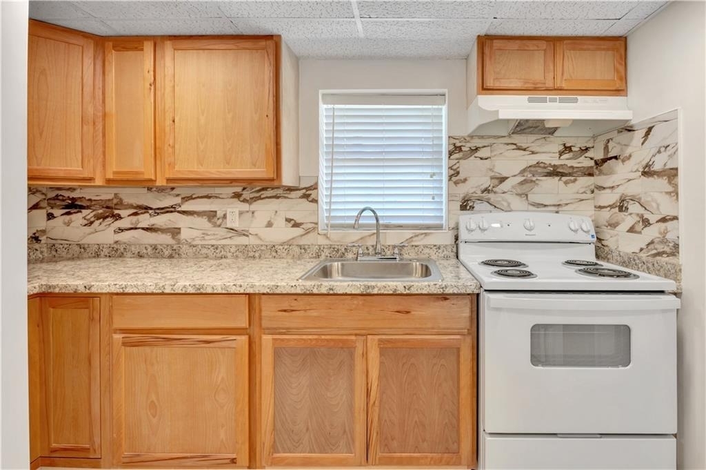 3442 Skyland Drive - Photo 8