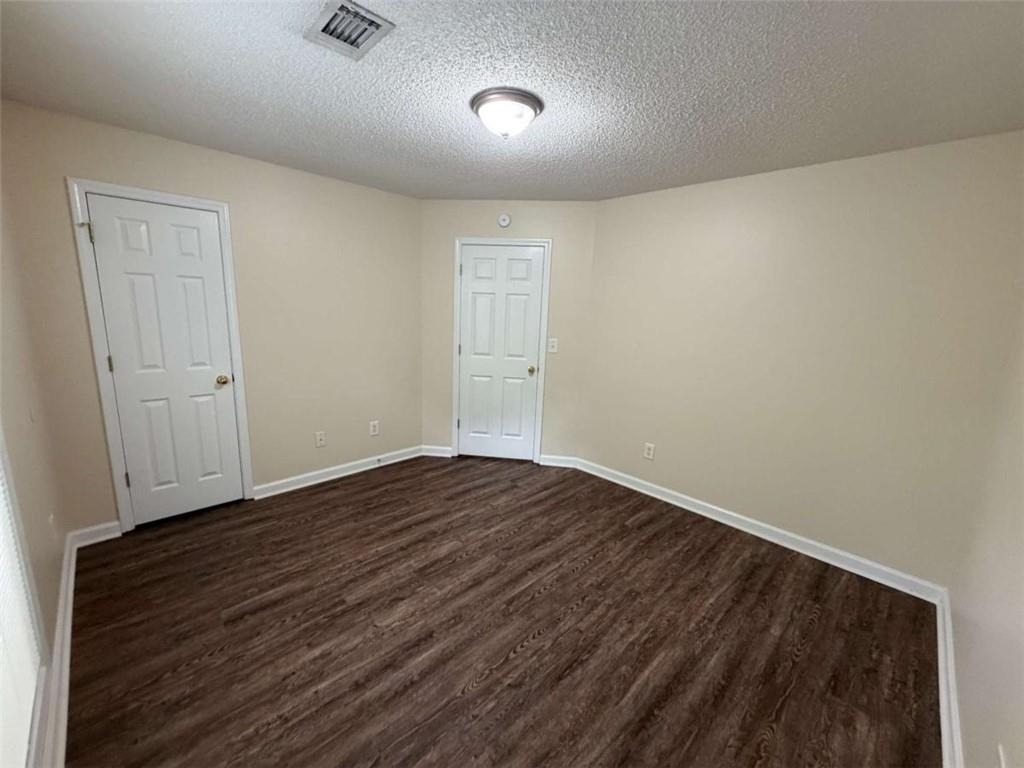 211 Ravenwood Court - Photo 12