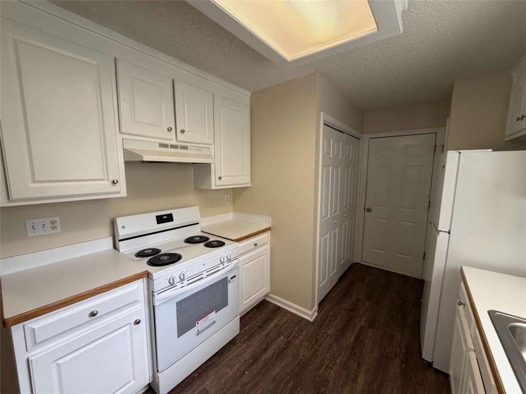 211 Ravenwood Court - Photo 7
