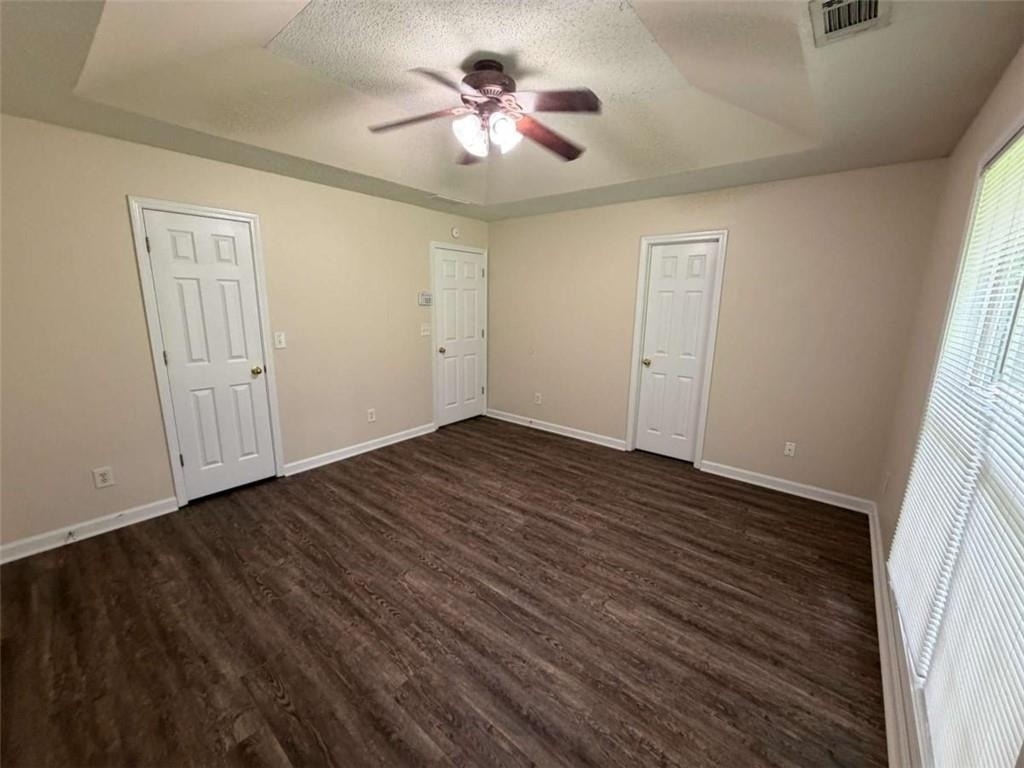 211 Ravenwood Court - Photo 14