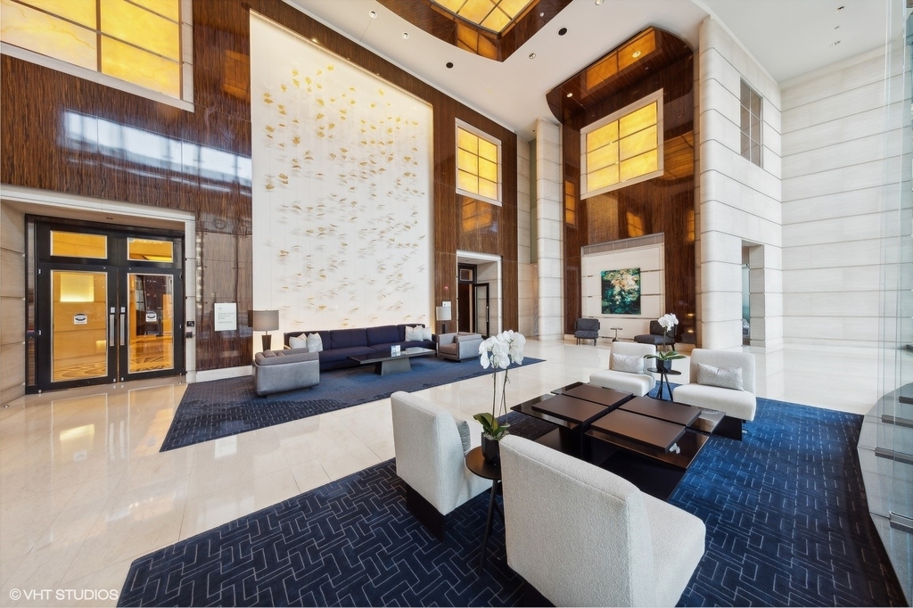 401 N Wabash Avenue - Photo 1