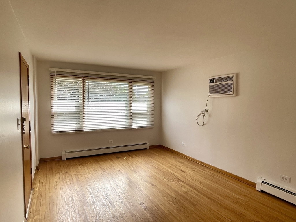 1225 Marengo Avenue - Photo 2
