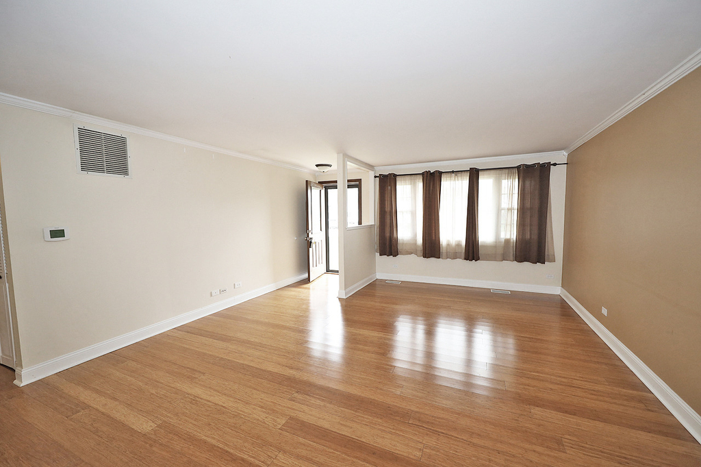 503 Case Court - Photo 1