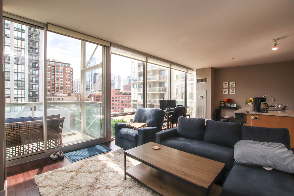 653 N Kingsbury Street - Photo 12