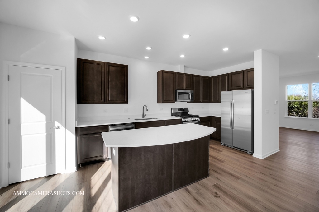 512 Wolverine Drive - Photo 4