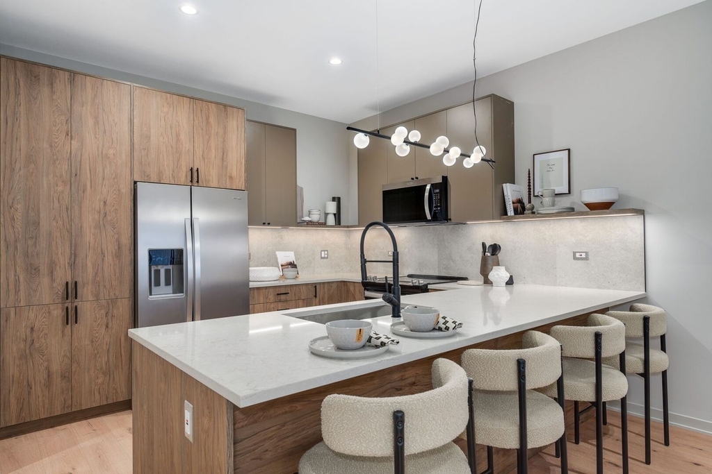 6633 N Milwaukee Avenue - Photo 13