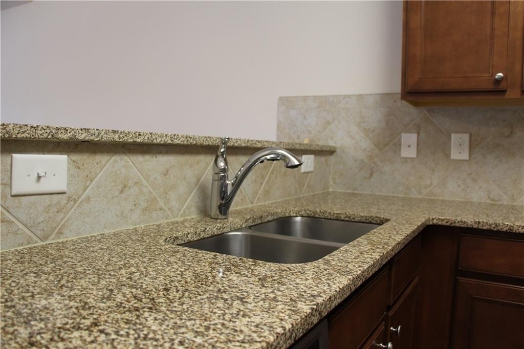 5624 Moresby Court - Photo 10