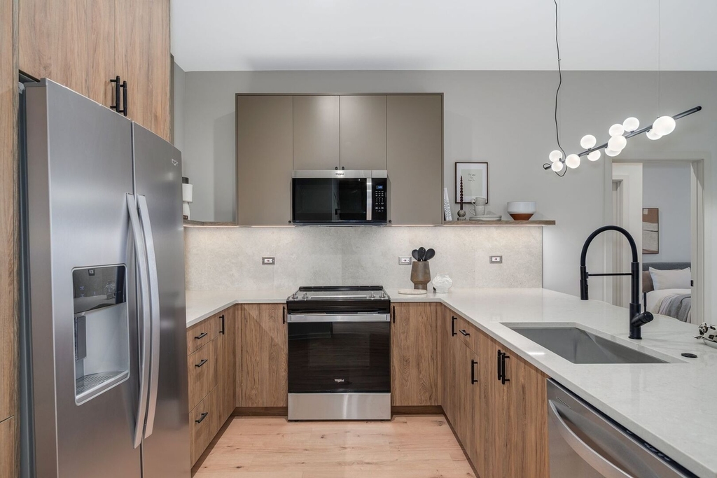 6633 N Milwaukee Avenue - Photo 9
