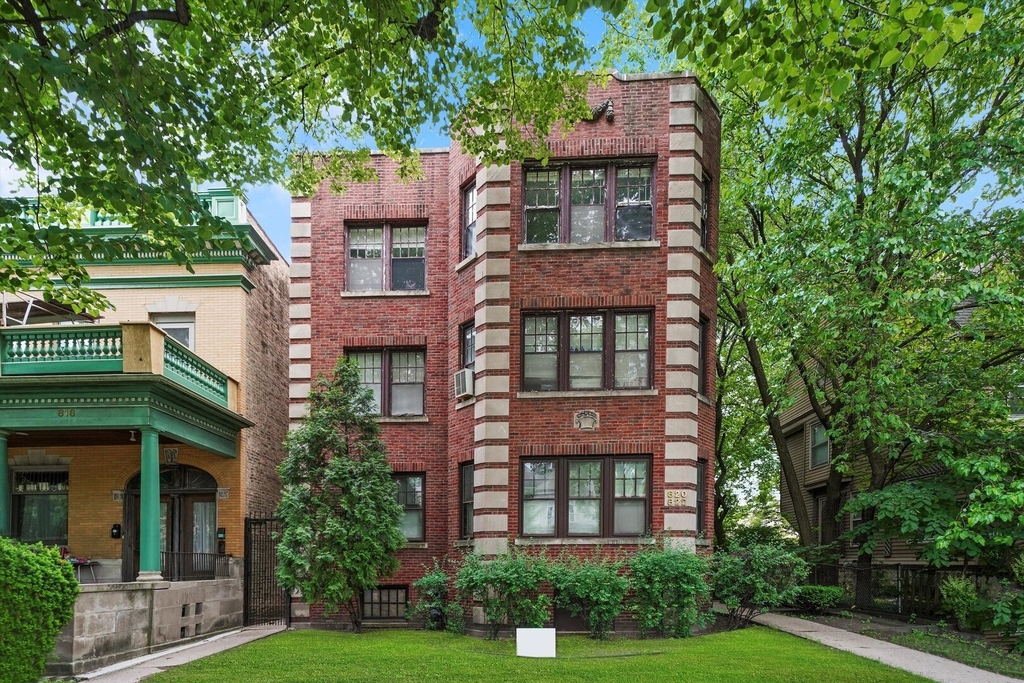 820 Reba Place - Photo 0