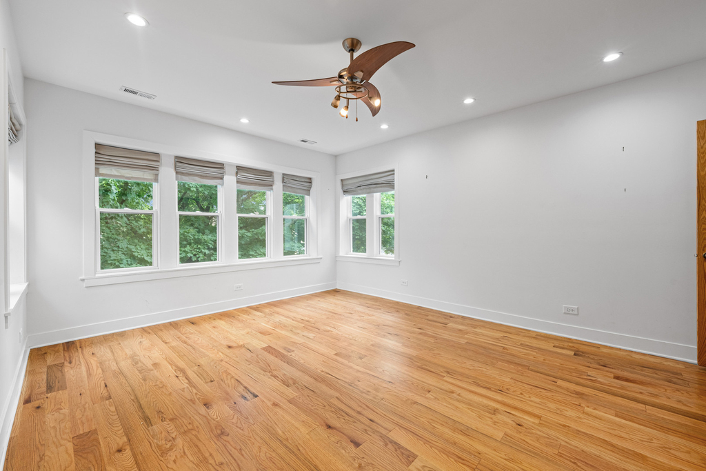 5010 N Major Avenue - Photo 2