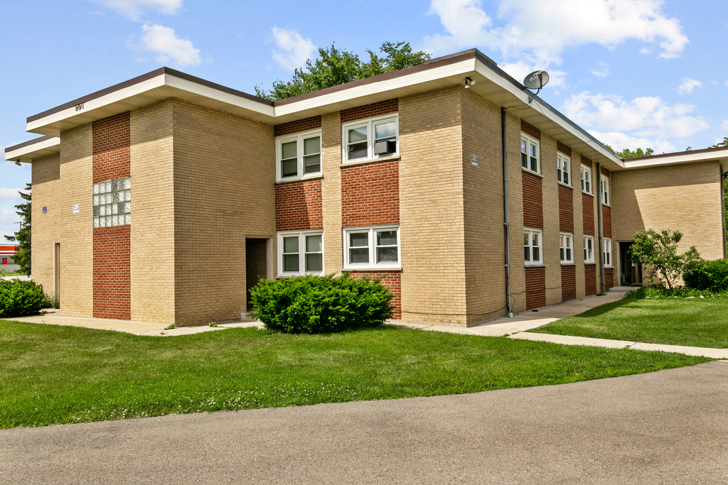 1021 Tollview Avenue - Photo 0